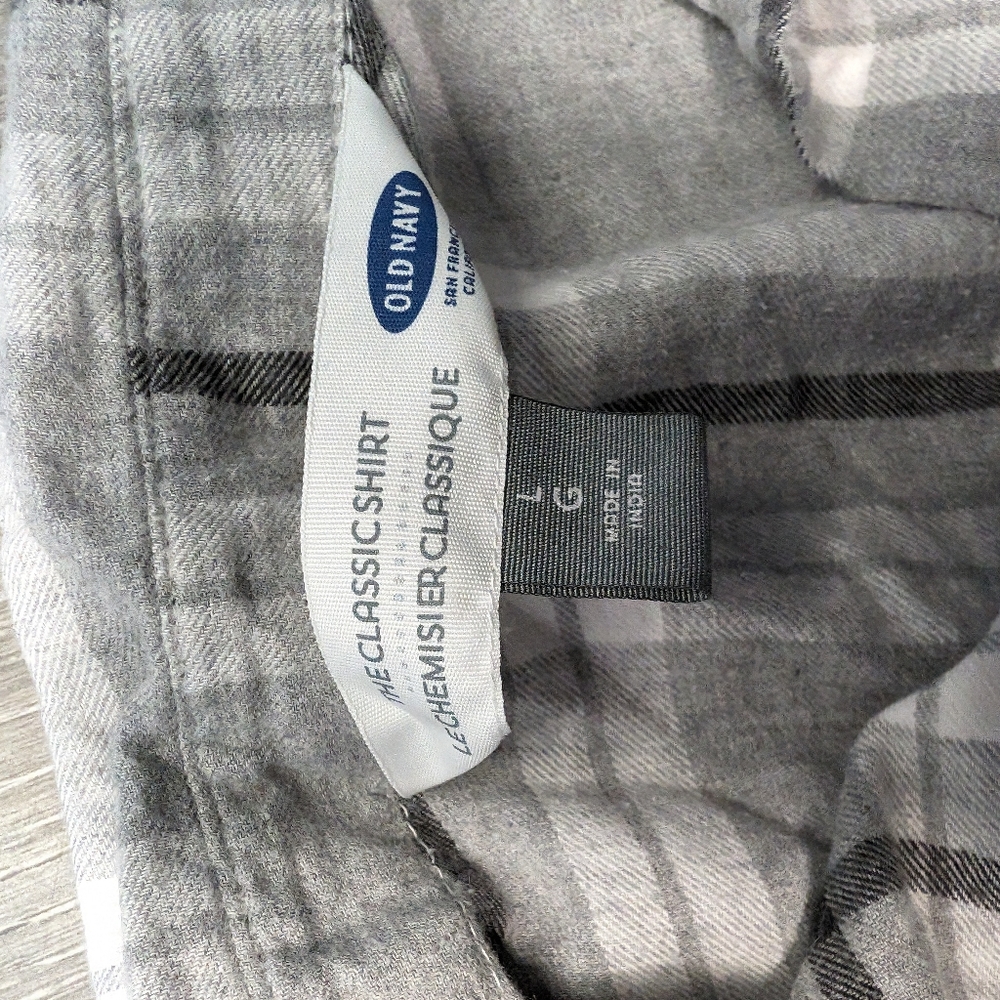 Old navy flannel L grey white black